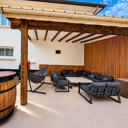 Riverside Toulouse Airport 2-ac-pkg-terrace-wifi-desk-airbus-meett Aparthotel