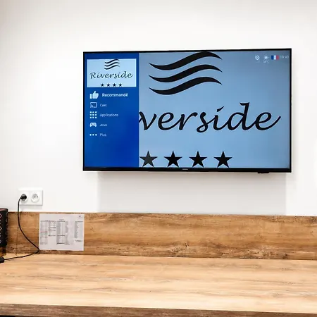 Riverside Toulouse Airport 2-ac-pkg-terrace-wifi-desk-airbus-meett Blagnac